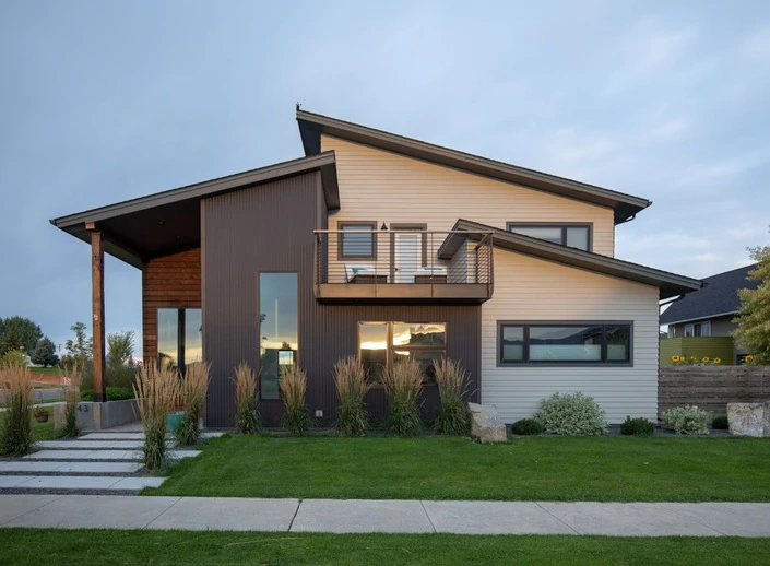 Using Metal Siding on a Modern Home